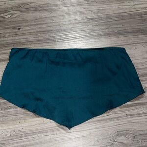 Lelis emerald green satin tie back top